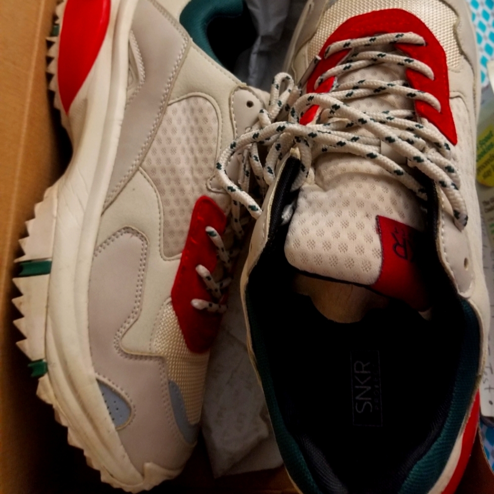 Running shoes